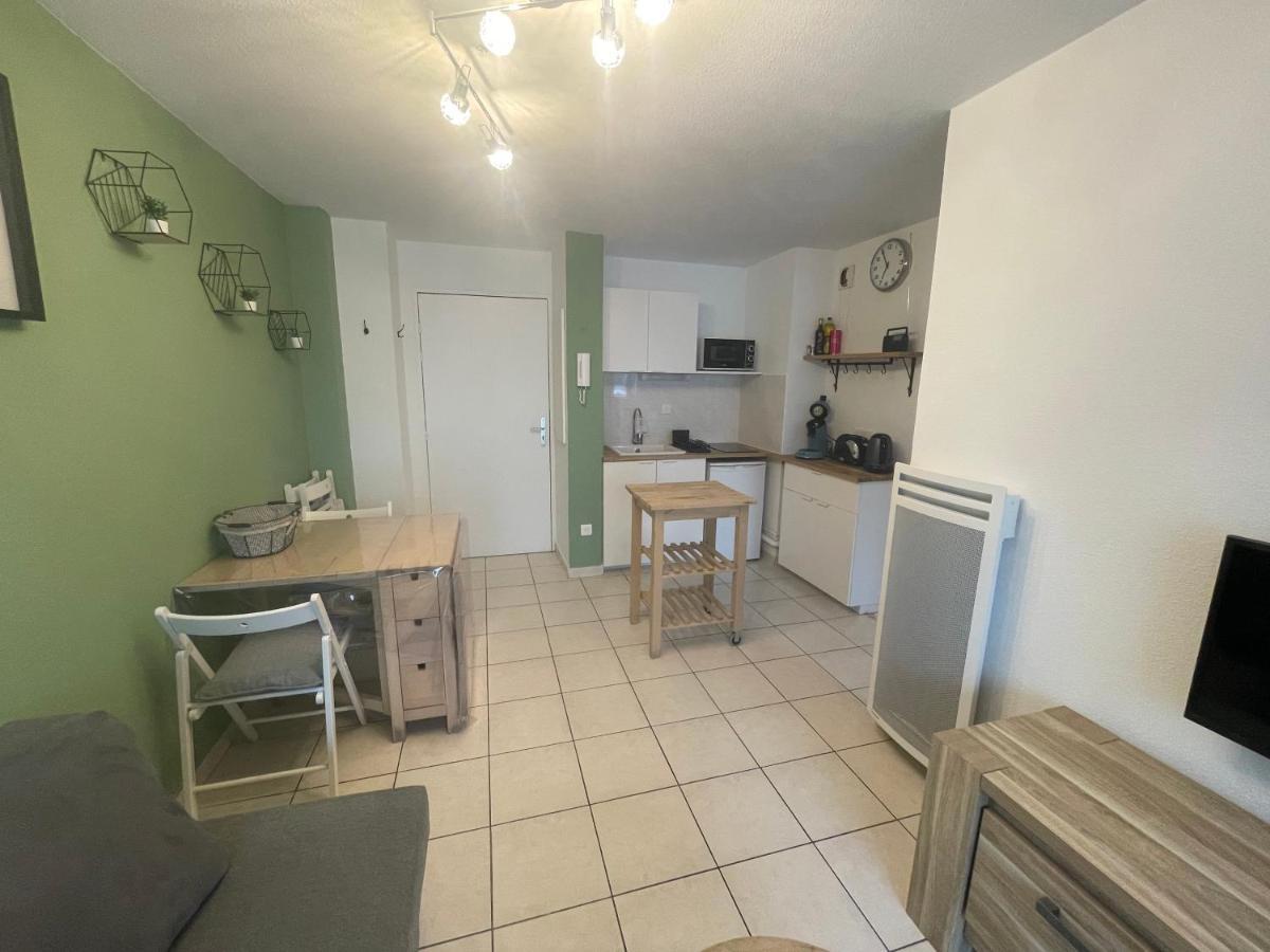 Charmant Appartement Cosy Sur Sete Proche De Toutes Commodites, Parking Prive Ngoại thất bức ảnh